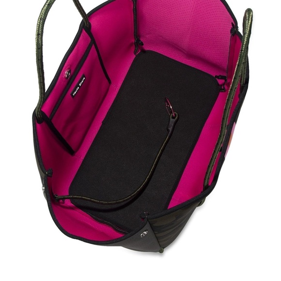 Greyson Showoff | Neoprene Tote Beach 🏝️ - Picture 5 of 10